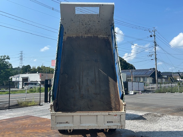 いすゞ3tダンプ