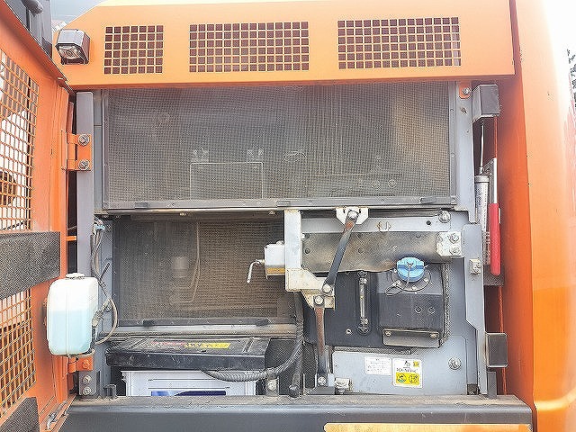 ZX225USRLC-6