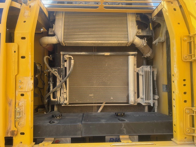 PC200-10