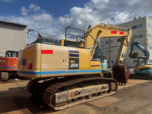 PC200-10