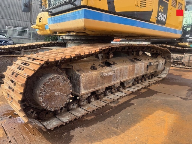 PC200-10