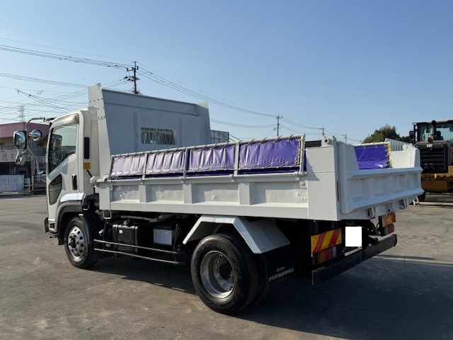 いすゞ4tダンプ