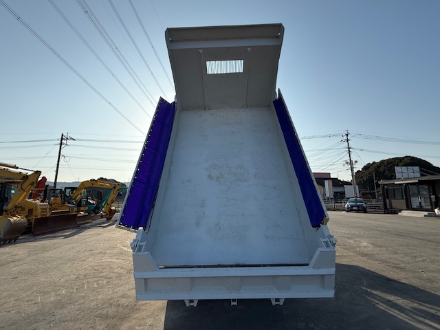 いすゞ4tダンプ